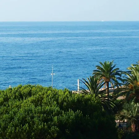 Menton Apartment Apartman *