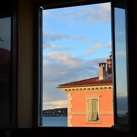 Menton Apartment Apartman *